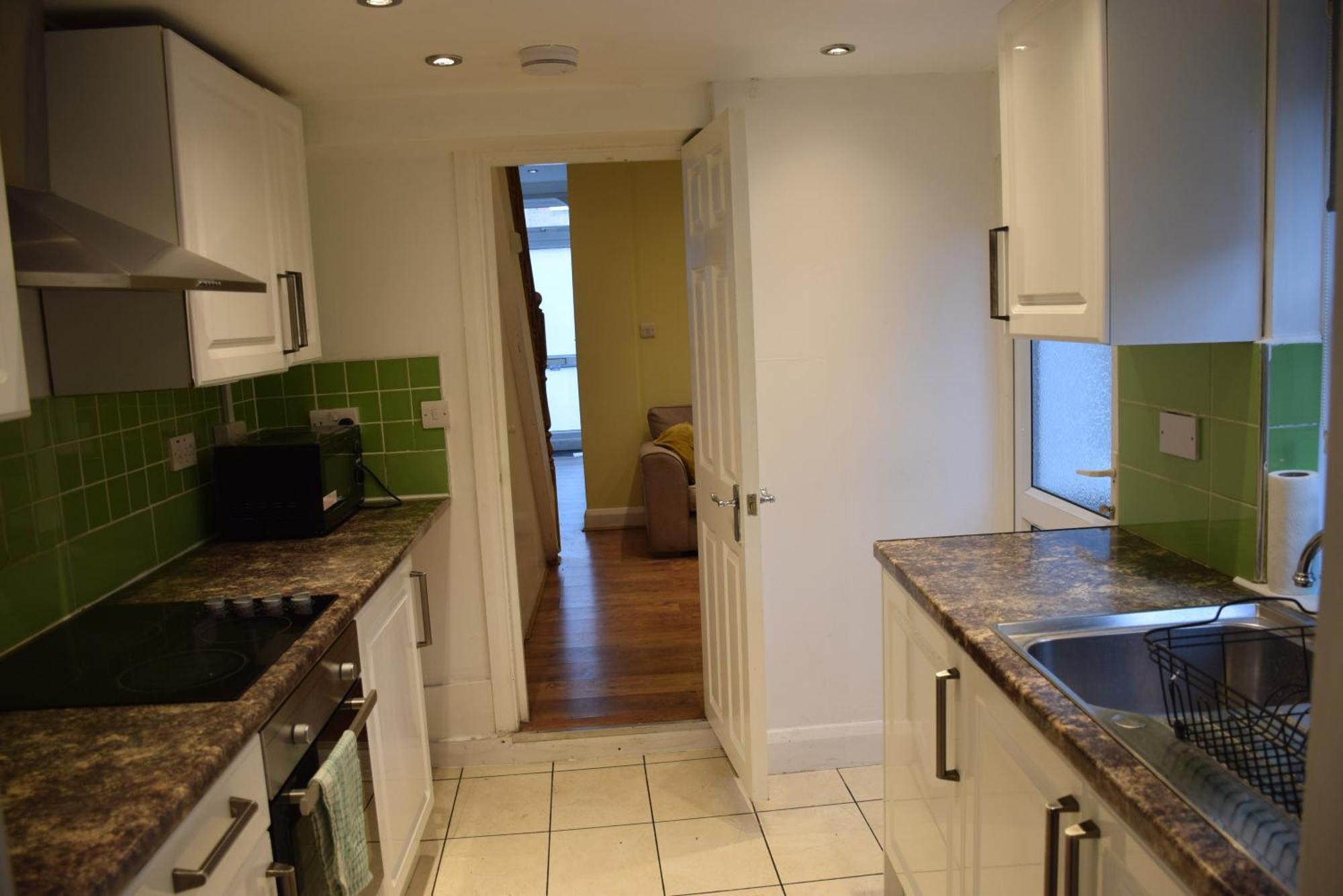 Three Bedroom House Lancaster Road Londen Buitenkant foto